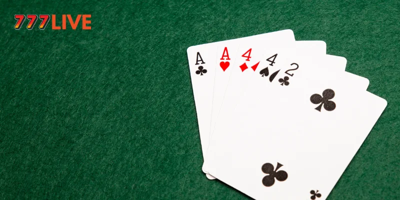How to Play Small Pocket Pairs as Your Starting Hand in Poker?